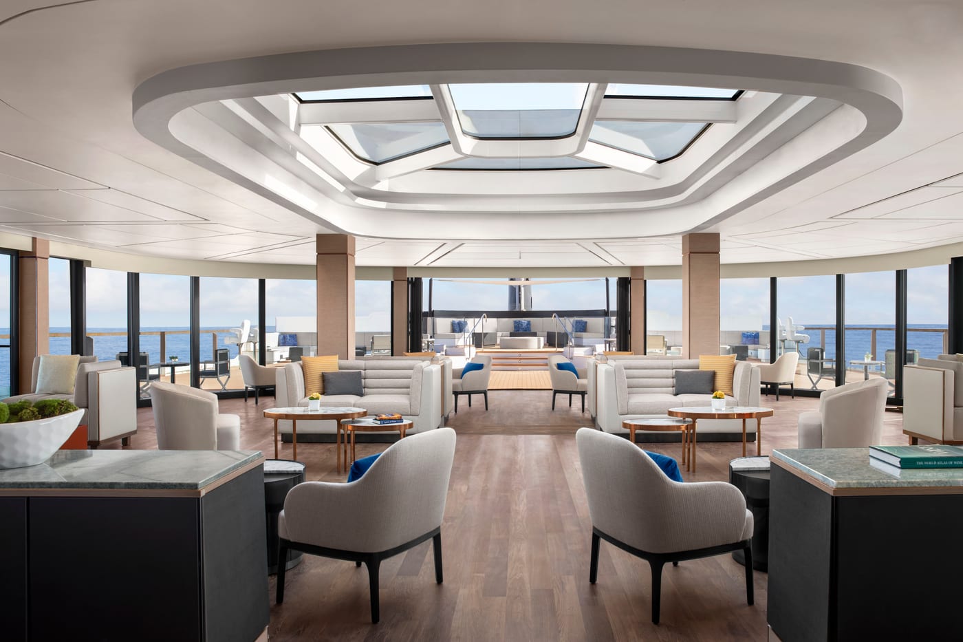Evrima 的 THE OBSERVATION LOUNGE