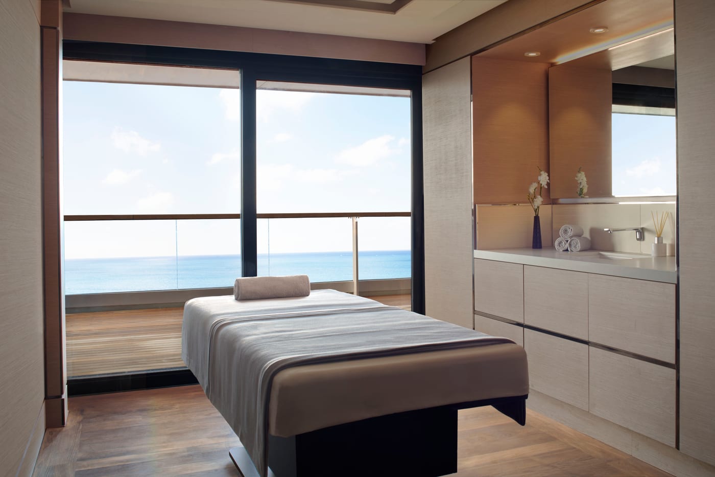 Evrima 的 THE RITZ-CARLTON SPA
